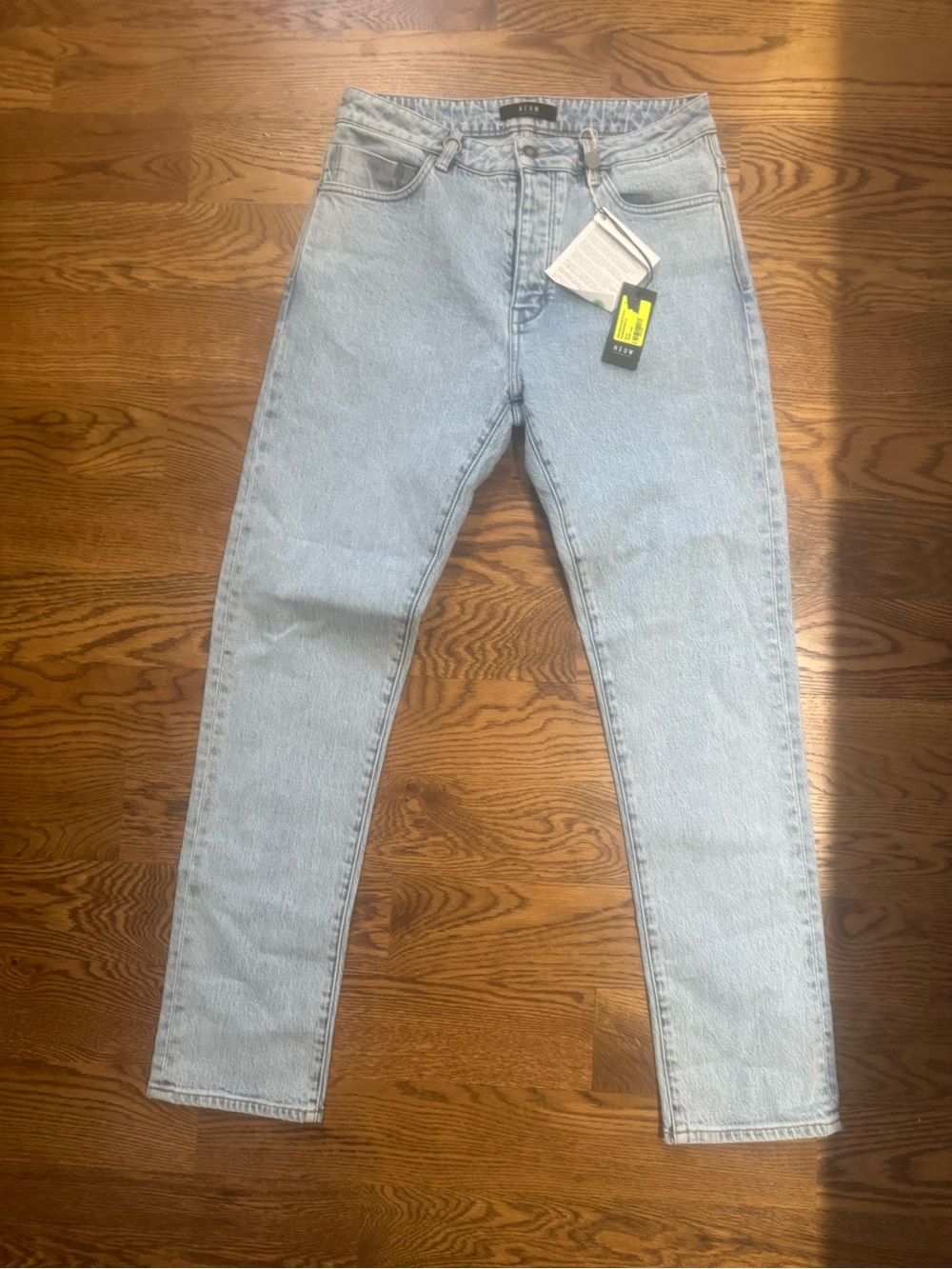Neuw Men's Blue Surge Denim Jeans Light Wash, Button Fly, Straight Fit, Size 32
